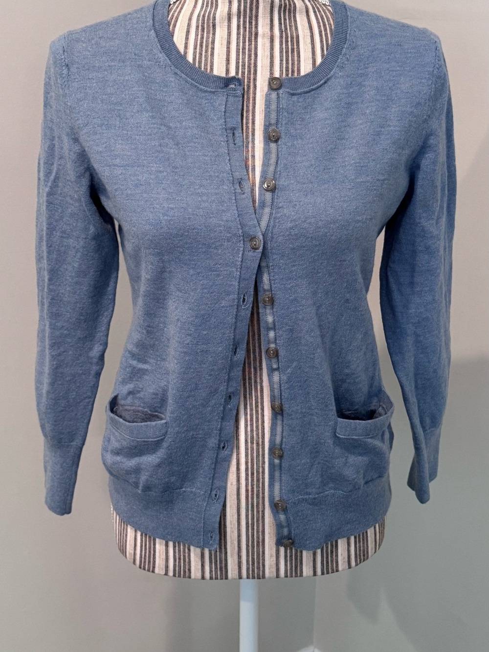 BANANA REPUBLIC Womens PM Extra Fine Merino Wool Cardigan Light Blue Petite